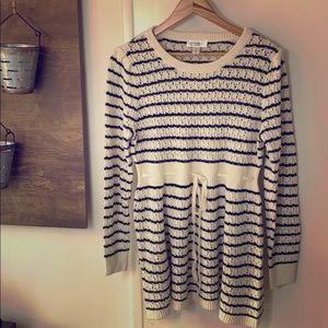 Motherhood maternity sweater top size large